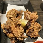 神戸はな丸 - 唐揚げ。