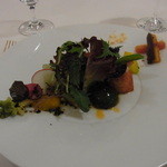 2014.12)オマール海老と２０種類以上の地元産野菜を使ったサラダ