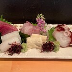 季節料理 よし野 - 刺身盛り合わせ
