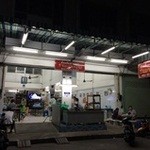 Guay Teaw Radna' - 店の構えは典型的なローカル食堂