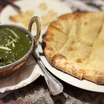 マサラハット - セーット　マトンサグ＋チーズナン