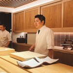 炎水 - 伊藤親方です。かなりのイケメンです