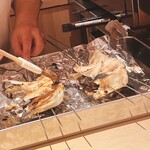炎水 - 天然虎河豚の炭火焼きです