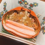 炎水 - 脚肉の下には香箱（香箱）の内子に酢で〆た胡瓜、蟹酢ジュレが入っておりました