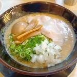 らーめん Stand R&R - 料理写真:極濃鶏白湯味玉付