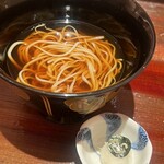 炎水 - 箸休めのお蕎麦です。蕎麦粉は白神山地。辛味大根でいただきます。この蕎麦つゆも抜群にウンマイ\(//∇//)\
