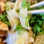 336445391 - 見た瞬間テンション上がるビジュアル。とり天がゴロゴロ！黄金色の衣が輝いてます。