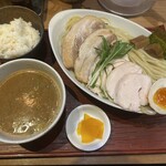 麺 ヒキュウ 六甲道店 - 