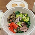 クリスプサラダワークス - 料理写真:ザ・ビーフステーキ¥1,994-