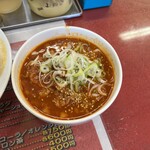 とん平食堂 - 真っ赤