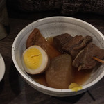 縁家 - 2014.12. サービスでいただいたおでん。コンニャクは既に食べて。