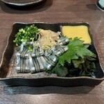 かごんま 博多駅東本店 - きびなご刺　さかさアングル