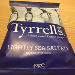 ザ・リッツ・カールトン京都 - ポテチもミニサイズ（900円）。価格破壊進行中。