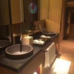 ザ・リッツ・カールトン京都 - モダンなテイストも取り入れつつ。