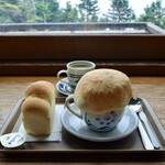 横手山頂ヒュッテ 雲の上のレストラン - きのこスープとパン