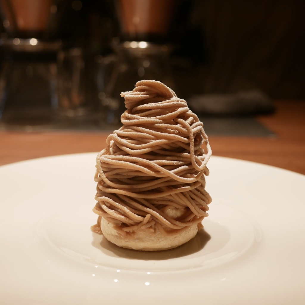 ジュールグーフェ　ル　リーヴルドゥパティスリー Pâtisserie au fil du jour パティスリーオーフィルドゥジュール