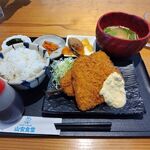 山安食堂 ターンパイク店 - 