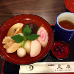 吉祥寺虎屋 ダイヤ街アルファ店 - お雑煮