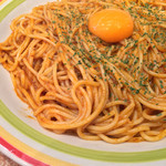 すぱげてぃ屋 - ガーリックミート（黄身のせ）をランチの大盛無料サービスにて。コレはハマる！お店の人気メニューの一つだそうですが、納得。次もコレにします！