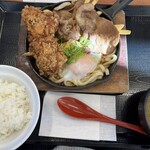 からやま - 料理写真:特選醤油からあげのすき焼き盛り定食