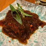 炭焼き大 - お通し もずくキムチ