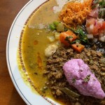 カリー＆ナイス カトゥール - 5種ブレンド豆カリー・合鴨キーマ紫山芋とろろがけ