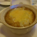 きっちん紅屋 - 冬限定・オニオングラタンスープ（お餅入り）