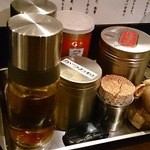 つけ麺 えん寺 - 卓上調味料