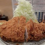 とんかつ まさむね - キャベツは大盛り