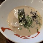 博多豚骨ラーメンまるせん - 料理写真: