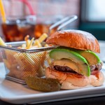 シェイクツリー バーガー＆バー - 