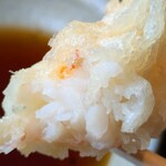 侘助 - 海老天断面（食べ掛け御免）