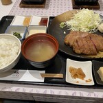 牛かつもと村 御殿場プレミアムアウトレット店 - 