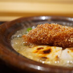 炎水 - 衣を破ると繊維が押し寄せ、その繊維の一つひとつから降りてくるスッポンの出汁が添える罪深い旨さ。 熱々の焼き白子に感じる甘みを、スッポン色に染めては余韻へと繋がっていく。旨い！