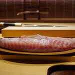 炎水 - 立派な厚みの天然大とらふぐ