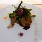 RISTORANTE IL NODO - サラダ（畑と山の様子）