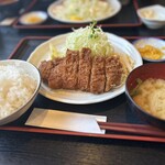 とん久 - 料理写真:ロースかつ120g