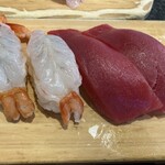 沼津魚がし鮨 流れ鮨 - 生エビ&マグロ赤身