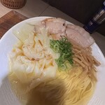 Tokyo Style Noodle ほたて日和 - 【薩摩軍鶏と利尻昆布とキビナゴの中華そば塩＝tp肉餡なしワンタン】