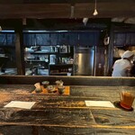 山元麺蔵 - 厨房の様子（町家の趣を残したレトロ感のある店内）