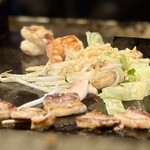 お好み焼きもみじ - ※ 他の方の焼きそば…………具が豪華wwww