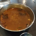 カーン・ケバブ・ビリヤニ - サルビスのラッサム