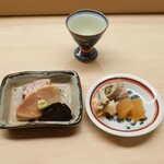 鮨 陸 - 牡蠣と数の子の味噌漬け、ボタンエビの頭焼き