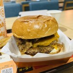 ロッテリア - 料理写真:実際の肉バーガー