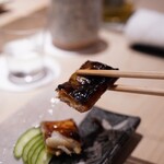 鮨 西崎 - 皮目を限界までパリッと焼く