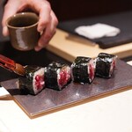 鮨 西崎 - 締めの鮪巻物