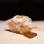 鮨 西崎 - 煮蛤　塩のみで蛤のパンチが深い