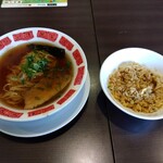 バーミヤン - 料理写真:バーミヤンラーメン+半チャーハン1021円