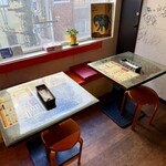 スープカリー専門店 元祖 札幌ドミニカ - テーブル席