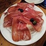 ビストロ マキムシ - ブランド洋梨&生ハム（ハモンセラーノ）1,800円税抜